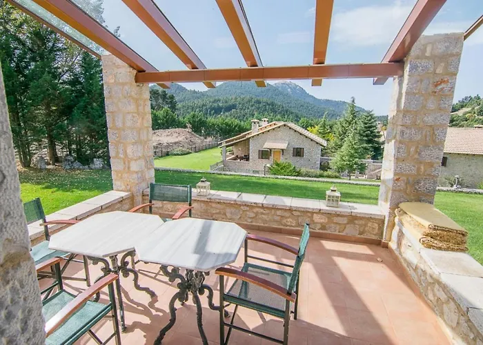 Panoraea Mountain Chalet *